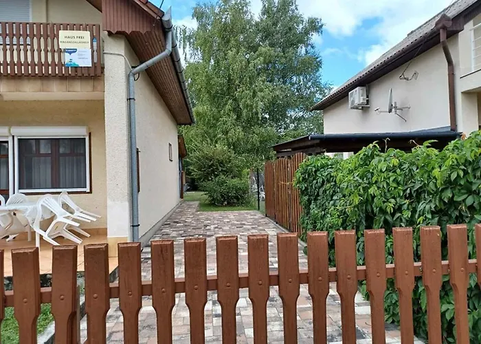 Nyaraló 12 Balatonkeresztúr